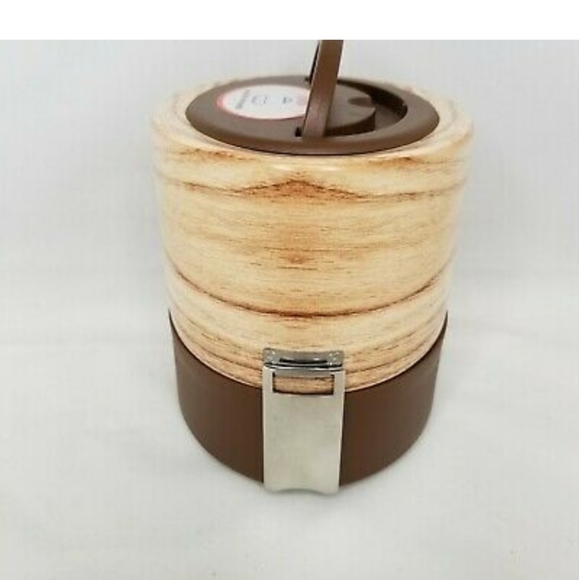 Food containers - Picture 2 of 3